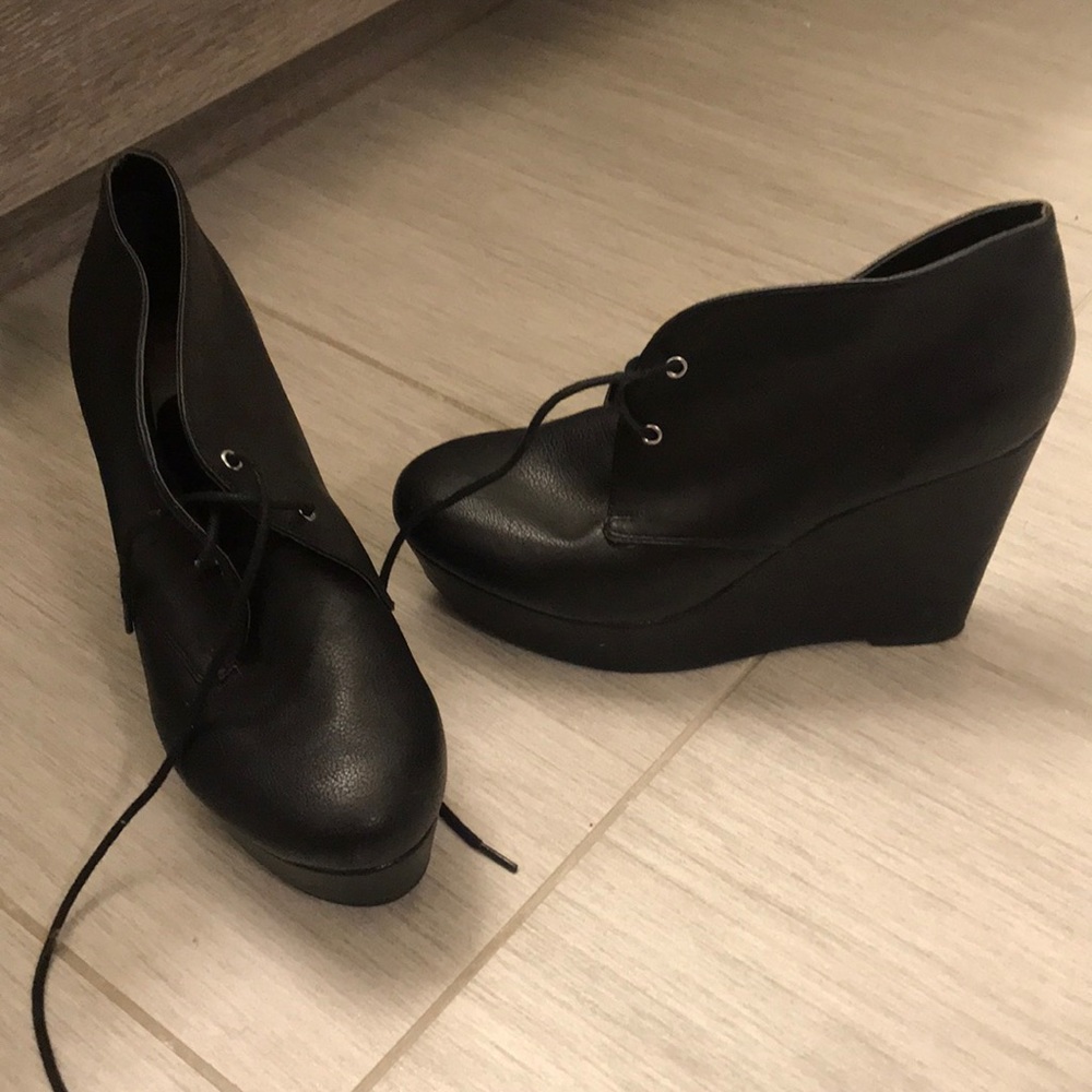 Black platform wedge booties - Dolce Vita - 8.5